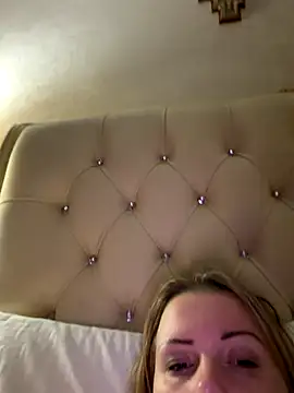 Piccolamonella29's cam snapshot