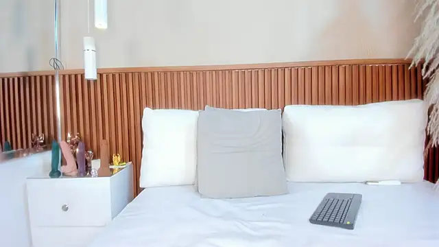 emmy_lander's cam snapshot