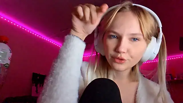 KarinRobertson's cam snapshot