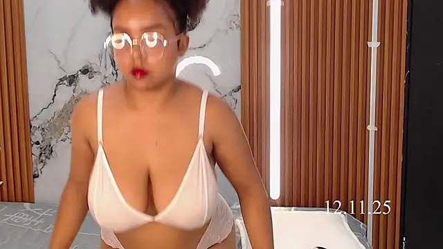 rosselyn_'s cam snapshot