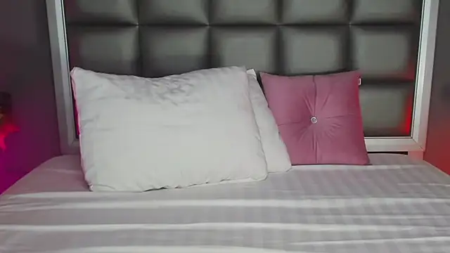 Anais_Bloom live sex cam