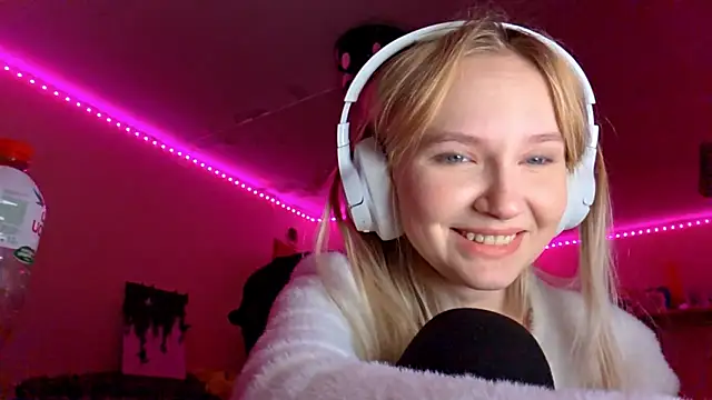 KarinRobertson's cam snapshot