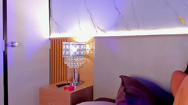 april_grey11's cam snapshot