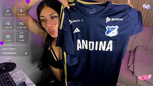 emmy_rosse_'s cam snapshot