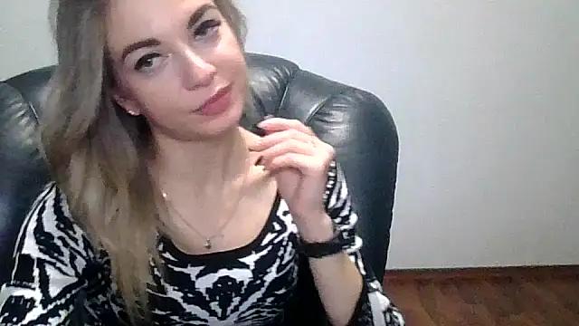 Miss_solomia's cam snapshot