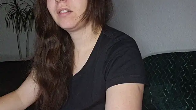 Cyndee_Winter's cam snapshot