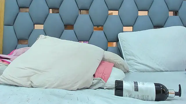 juliette_pretty_'s cam snapshot