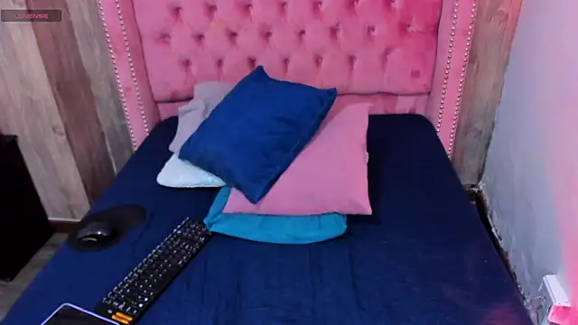 iamsheila's cam snapshot