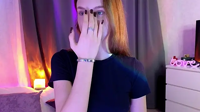 midnightMaya's cam snapshot