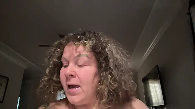 WorldsGreatestCockRater's cam snapshot