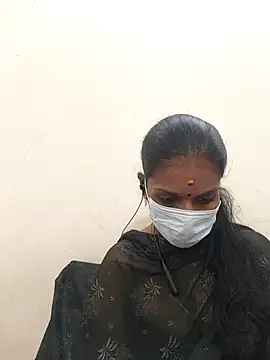 Tamil_Yalini12's web cam