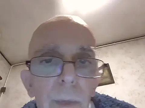 mariusica1@xh live sex cam