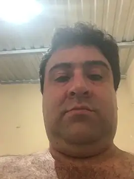 EmilianoGt live sex cam