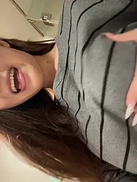 Sweet-Angel999 live sex cam