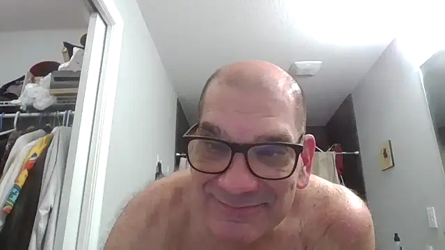 lou63ponce live sex cam