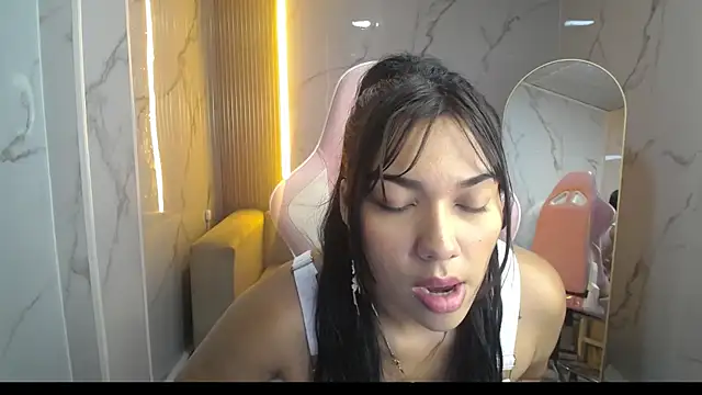 Catherine_b_'s cam snapshot