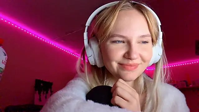 KarinRobertson's cam snapshot