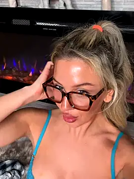 bonniepeachh's cam snapshot