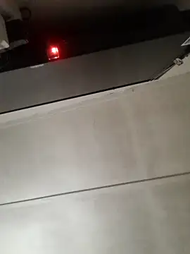 Magicdickbi's web cam