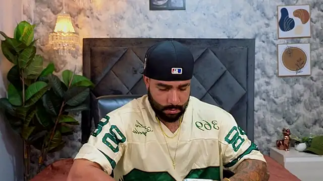 Apolo_rousse1's cam snapshot