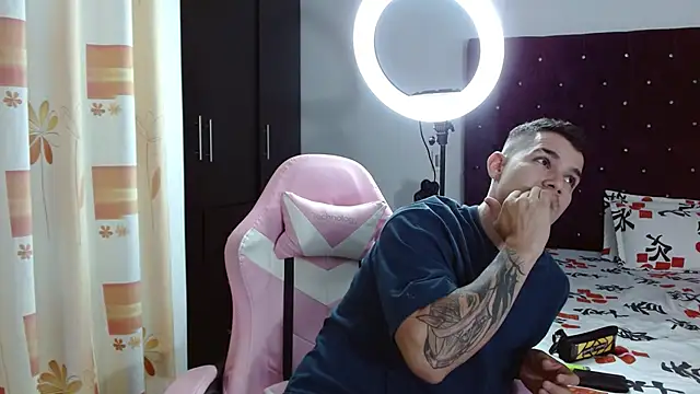 BooyHott_'s cam snapshot