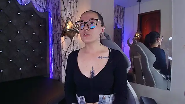 Zami_Escobar_of live sex cam