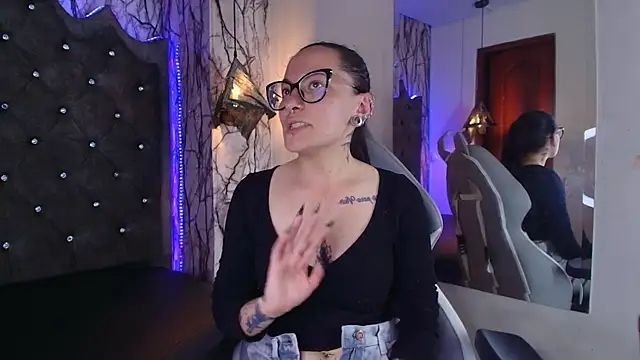 Zami_Escobar_of's cam snapshot