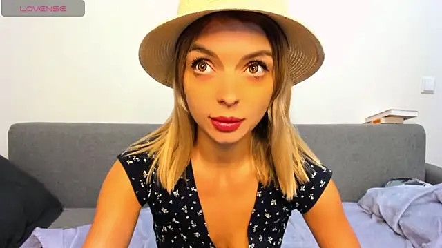 _ellen_meow_'s cam snapshot