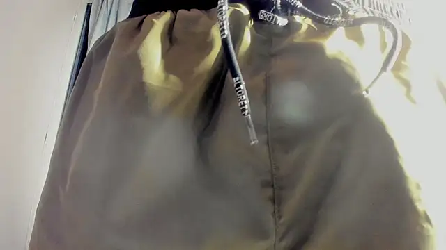 latiin_boy21's cam snapshot