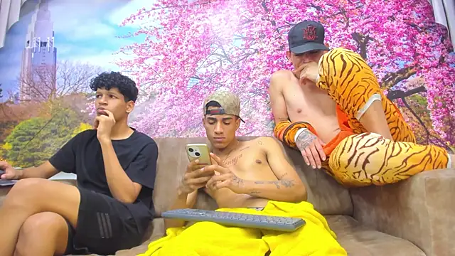 BvlgarVoyss's cam snapshot