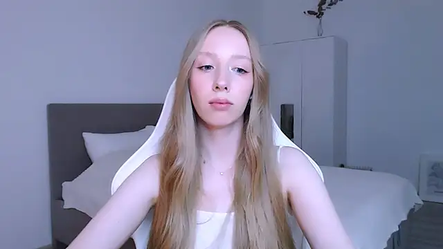 Luna_insniity's cam snapshot