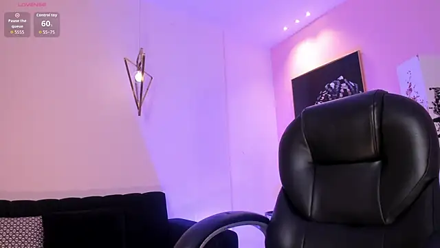 MiaFarrell_'s cam snapshot