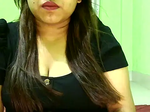 Safa_Pari's cam snapshot