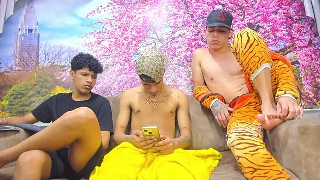 BvlgarVoyss's cam snapshot