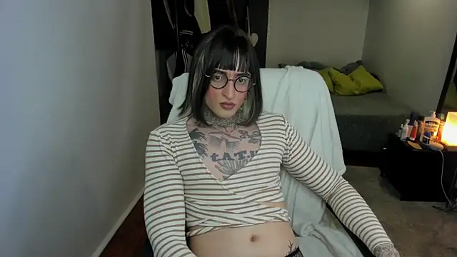 ShiiraVelkor live sex cam