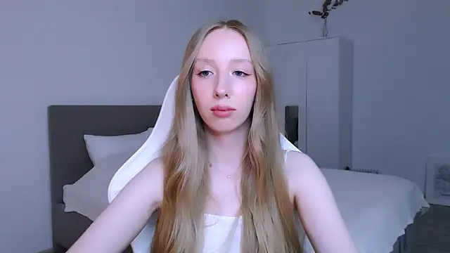 Luna_insniity's cam snapshot