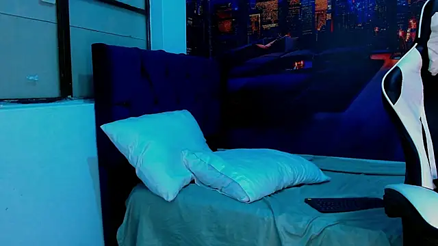 RomeoMillerr's cam snapshot