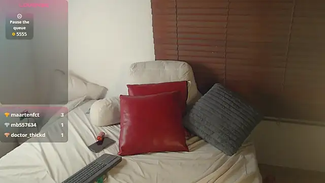 dakota_leen's cam snapshot