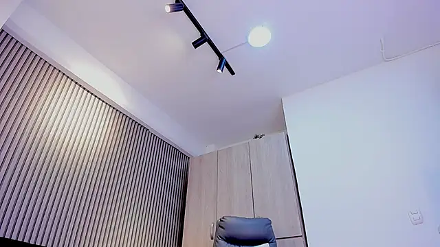 lily_cash1 live sex cam