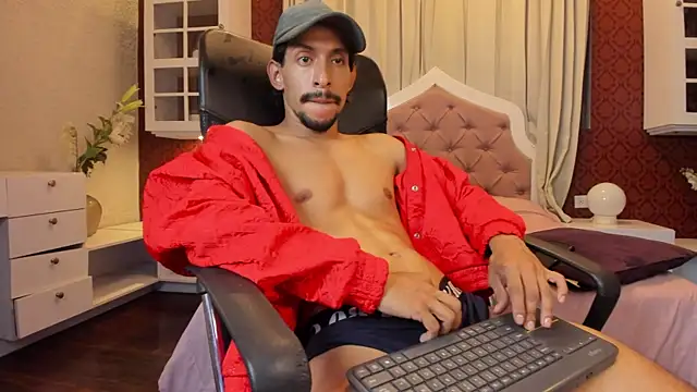 DylanRay_18's cam snapshot