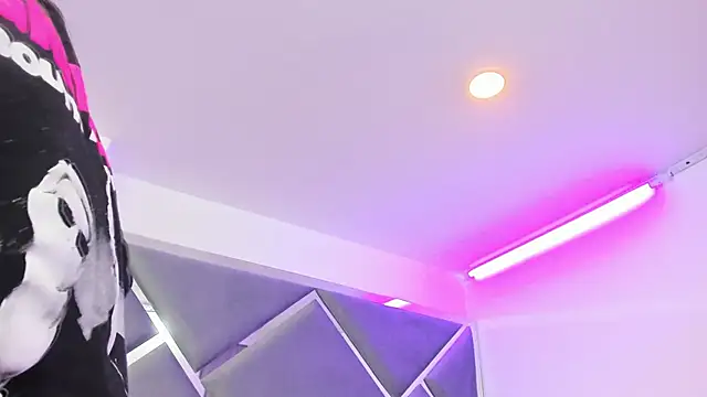 Charlotte_Myers's cam snapshot