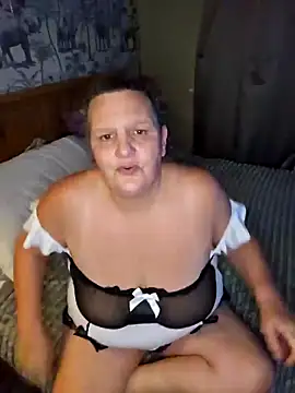 MissQueenBeex's cam snapshot