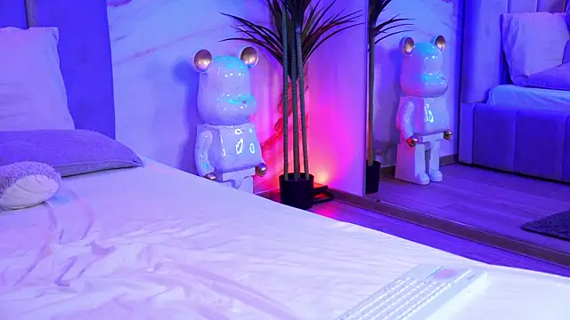 EllyLynn's cam snapshot