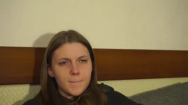 RoslynArcuo's cam snapshot