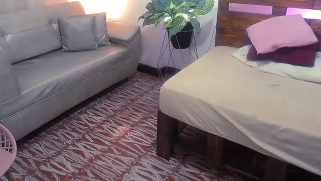 Yeseniaa25_'s cam snapshot