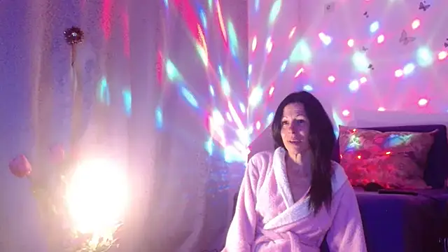 ElysaSun's cam snapshot