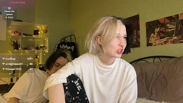 VeryRare_TwinS's cam snapshot