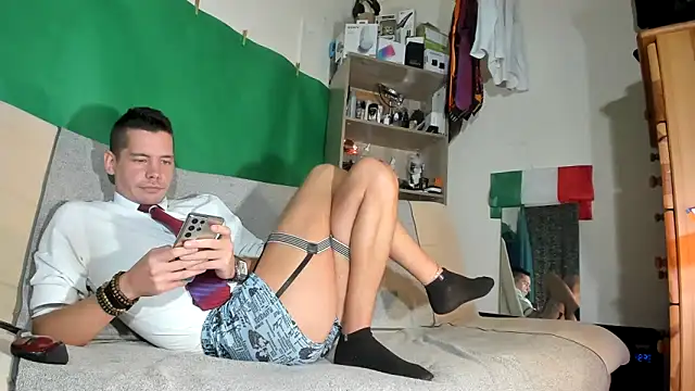 viraglaci18@xh live sex cam