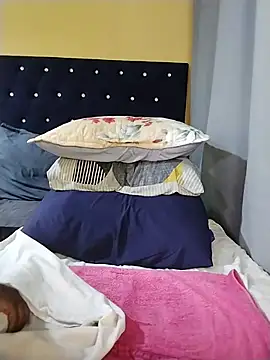 CHERRYYUMMY live sex cam