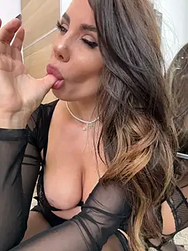 CelineReys's cam snapshot